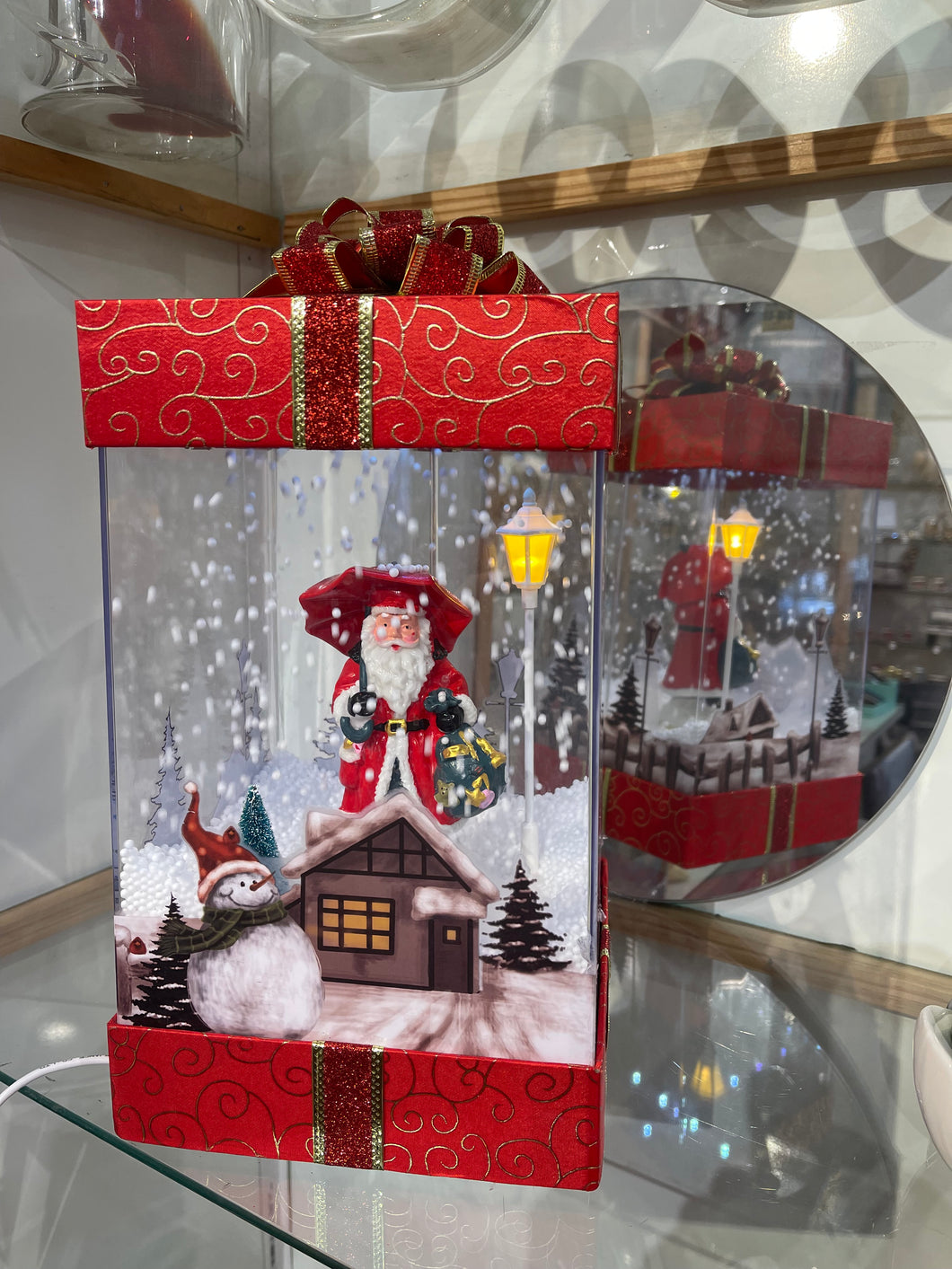 Snowing Santa Music Box (ST)